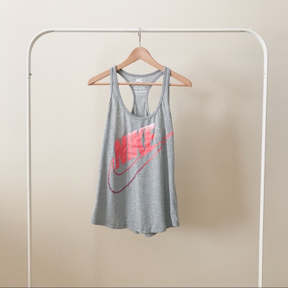 | Nike | Loose Fit Racerback Tank | Size M |